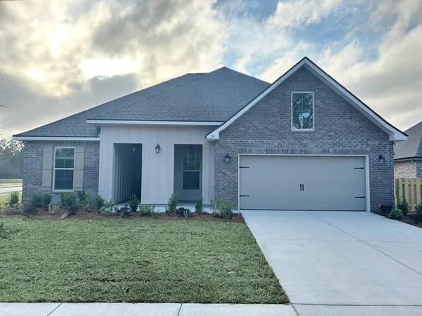 28 Chirp Ln, Freeport, FL 32439