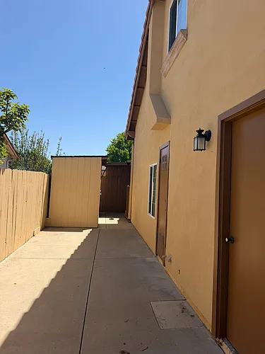 1010 W Robert Ln #1 Photo 1