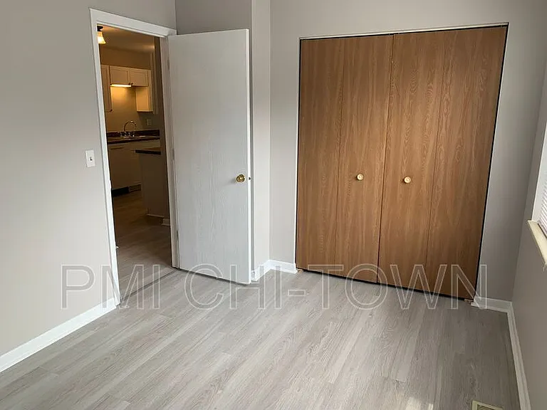 422 N Cambridge Dr — Photo 9