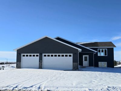 1709 Blackstone Loop E, Beulah, ND, 58523