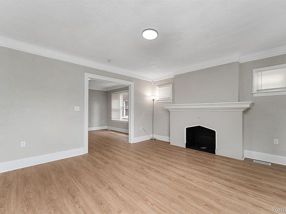 3rd image of 2254 Taylor St