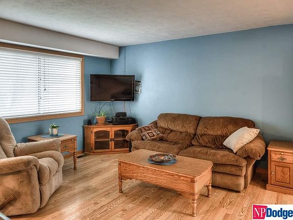 4th image of 4939 Robin Dr