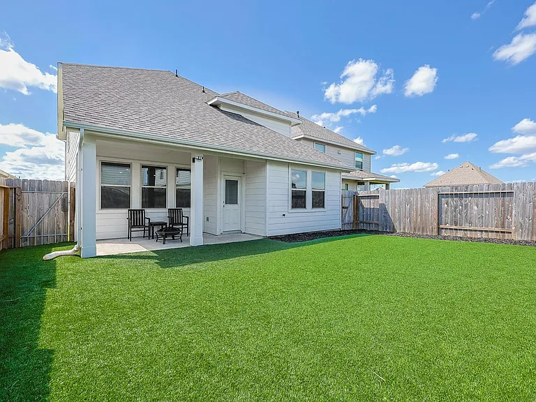 10423 Rochester Hills Ln — Photo 32