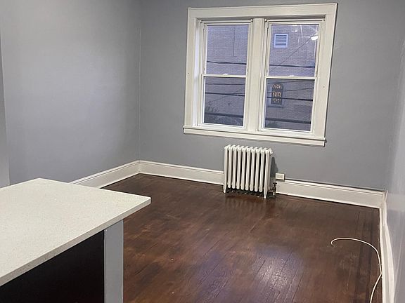 5th image of 253 Lafayette Ave #7