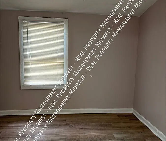 2504 Forest Home Ave — Photo 23