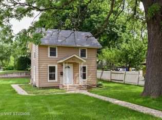 620 W Chicago St, Elgin, IL