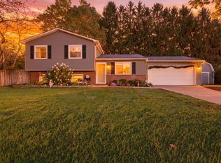 10268 Ashton St, Pinckney, MI 48169