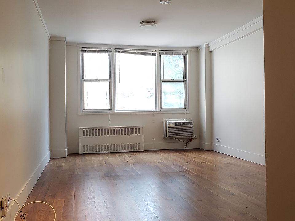 1st image of 200 E 30th St APT 3b