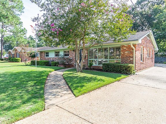 2nd image of 206 Sterling Dr