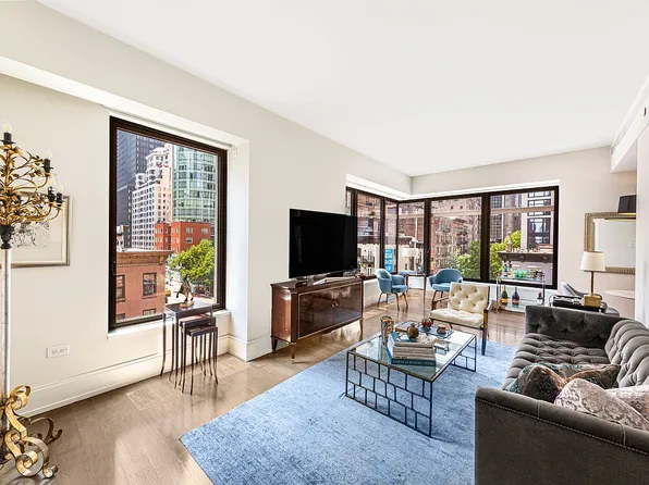 301 E 50th St APT 4B, New York, NY 10022