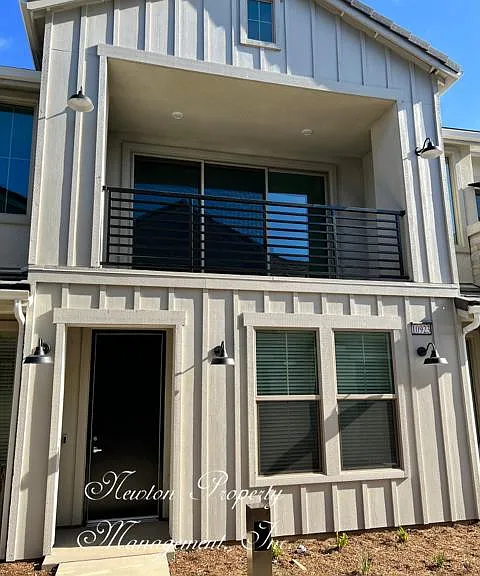 10923 N Blackberry Dr — Photo 1
