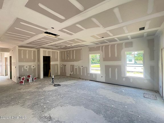 3rd image of 114 Oak Meadow Lane
