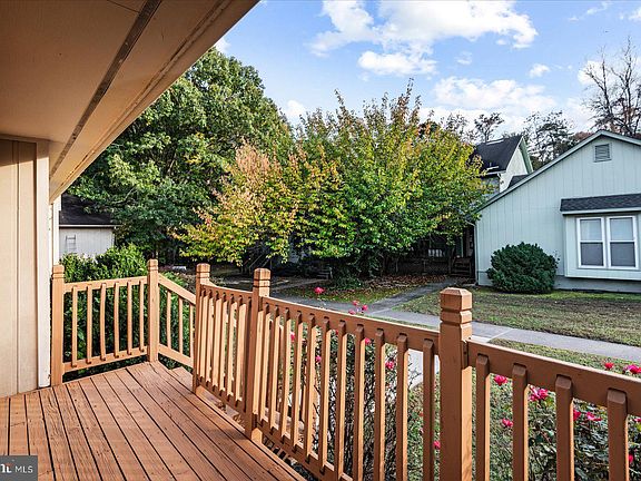 5th image of 11052 Vernon Woods Dr