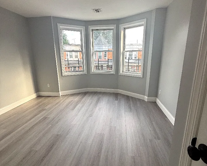 96 Eaton Pl #R2 — Photo 6