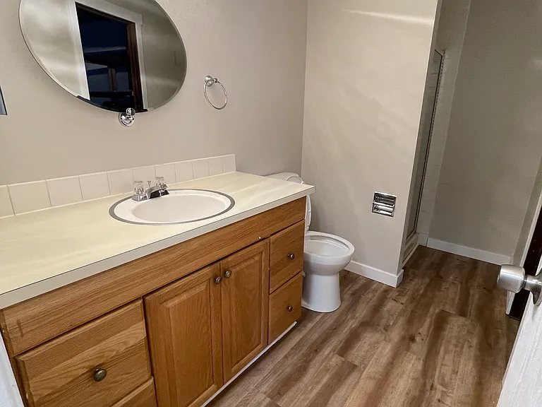 2908 S Pines Rd — Photo 12