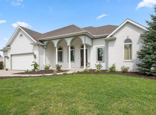 12112 Mallards Lake Pkwy, Fort Wayne, IN 46845