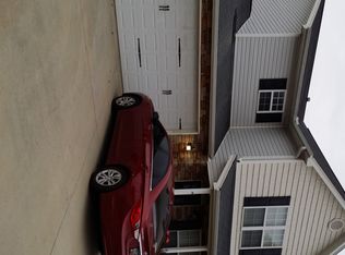 330 Rivers Edge Cir, Simpsonville, SC 29680