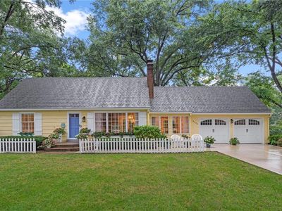 8600 Sagamore Rd, Leawood, KS, 66206