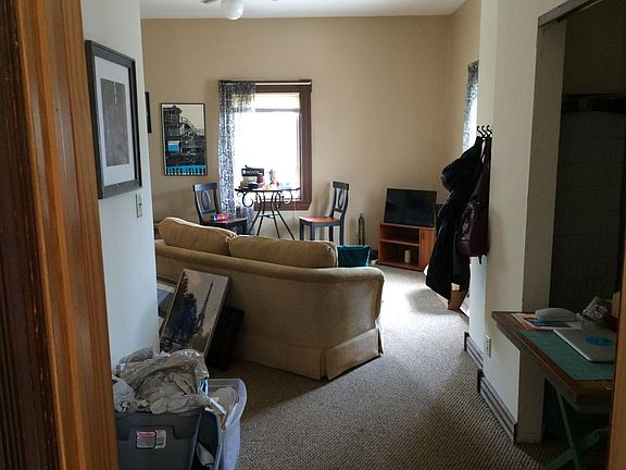 2nd image of 2226 S Kinnickinnic Ave