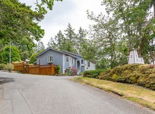 6755 Wallace Dr #2, Central Saanich, BC V8M 1A2
