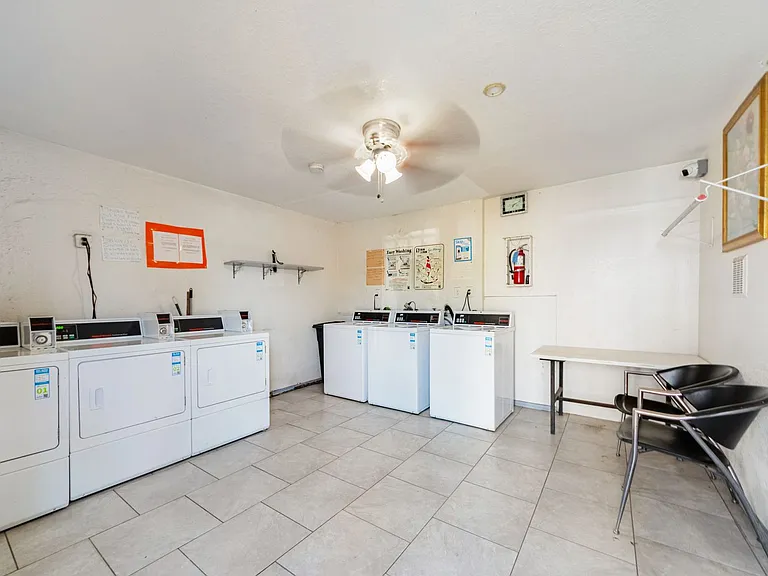 Hurry! Move Inspecial Housing Accepted. — Photo 41