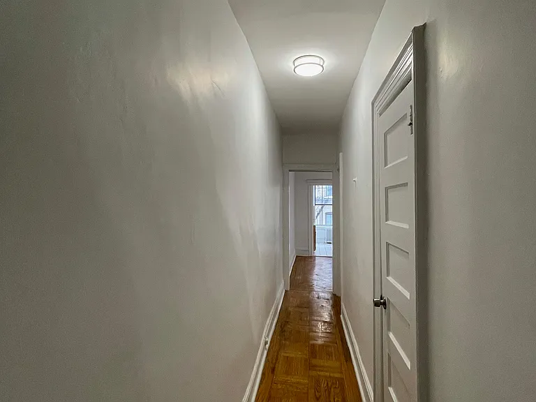 427 16th St #2B — Photo 6