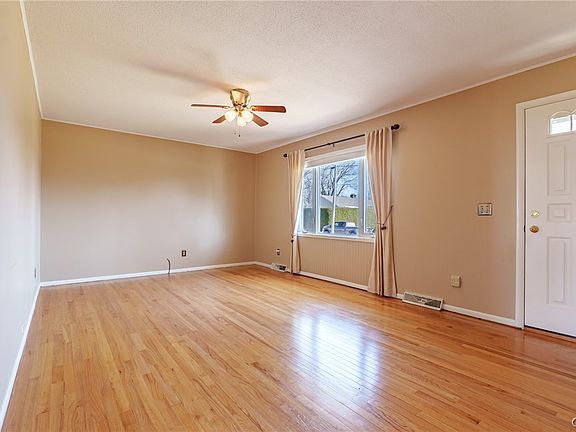 5th image of 1764 N George St