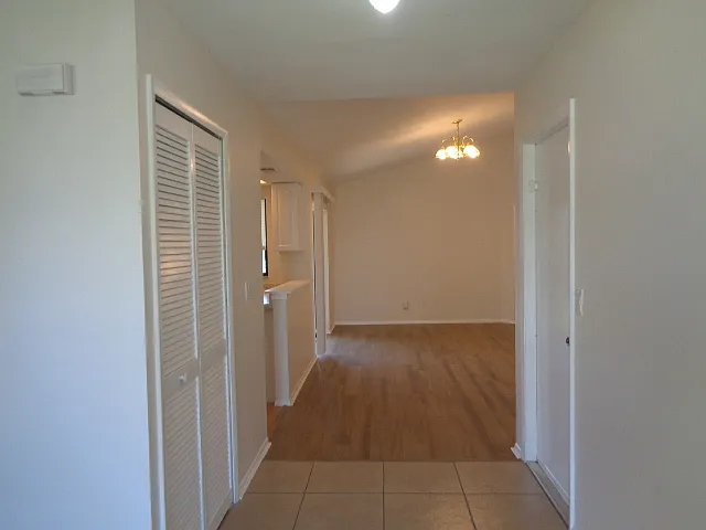 4412 SW 1st Pl — Photo 9