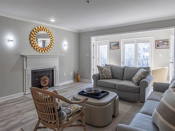 3rd image of 3203 Lenox Rd NE APT 24