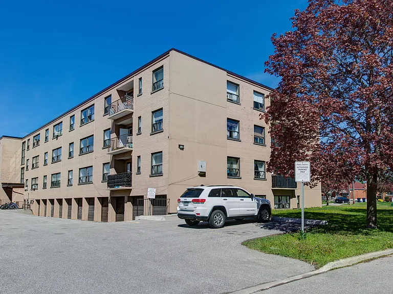 59 Vinci Cres — Photo 4