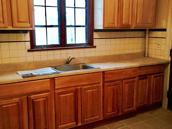 5th image of 138 Main St #2