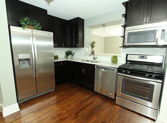 5th image of 1742 N Nashville Ave