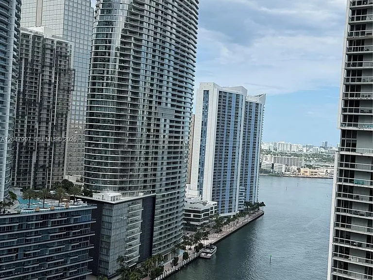 500 Brickell Ave #2907 — Photo 2