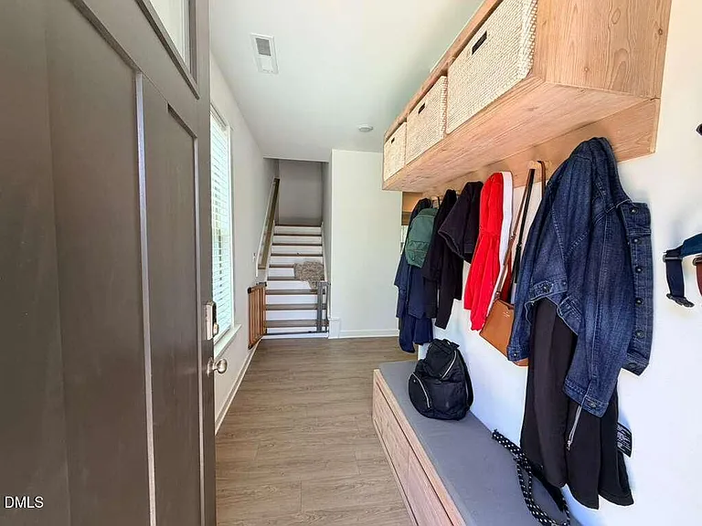 2222 Bohan Ct — Photo 4