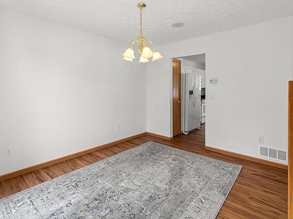4th image of 1285 Great Hunter Ct