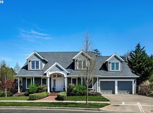 3525 Hoodview Dr, Forest Grove, OR 97116