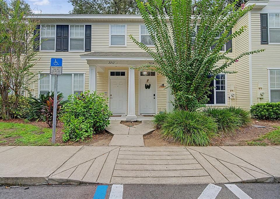 1st image of 2214 GOLDEN OAK LANE