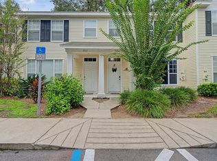 2214 Golden Oak Ln, Valrico, FL 33594