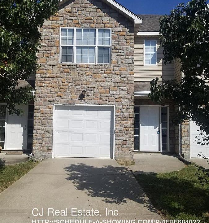 1st image of 1505 NE Erin Ct