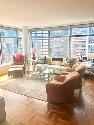 Sold by Eric Goodman Realty Corp | media 2