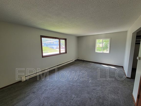 3rd image of 256 32nd St NW APT 1