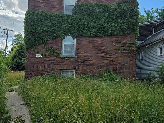 2nd image of 17129 Westphalia St