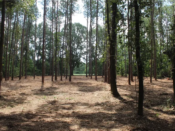 3 State Highway 14 W, Notasulga, AL 36866