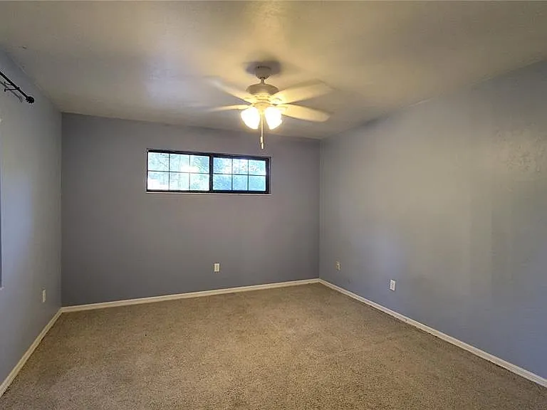819 SW 57th Ter — Photo 11