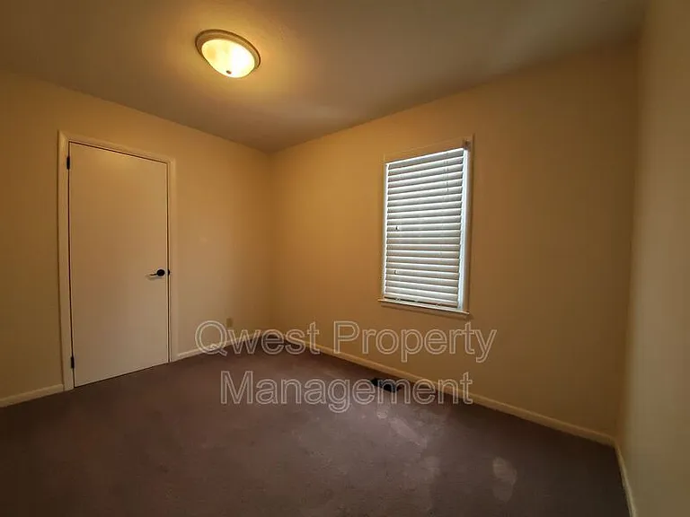 1647 Mason St NE — Photo 5
