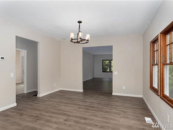 5th image of 1102 Buena Vista Ave