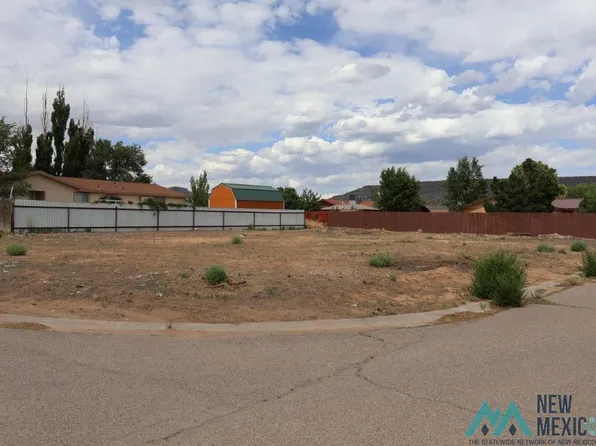 812 Alcazar St, Grants, NM 87020