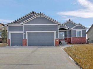 209 Springlake Dr, Newton, KS 67114