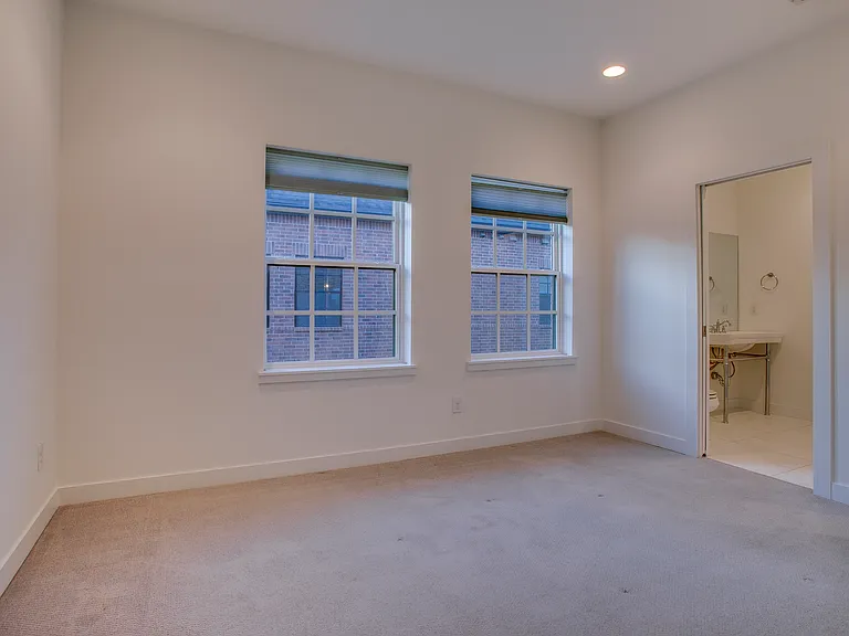 602 Finley Ct — Photo 24