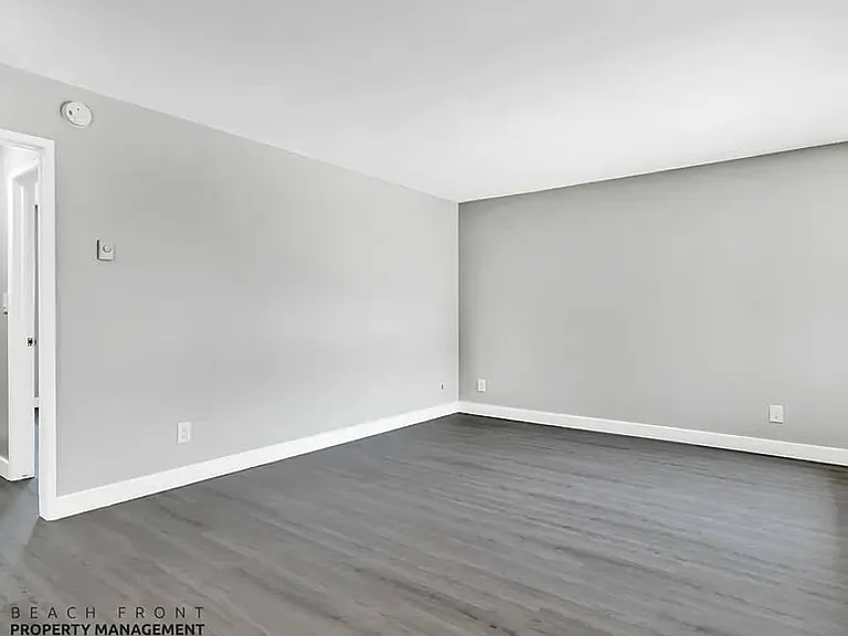 910 Enterprise Avenue — Photo 35